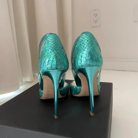 High heels - Picture 3 of 12